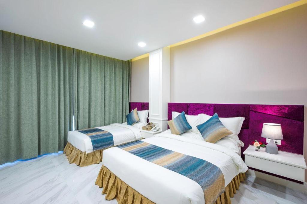 V Boutique Hotel Phnom Pen Exterior foto